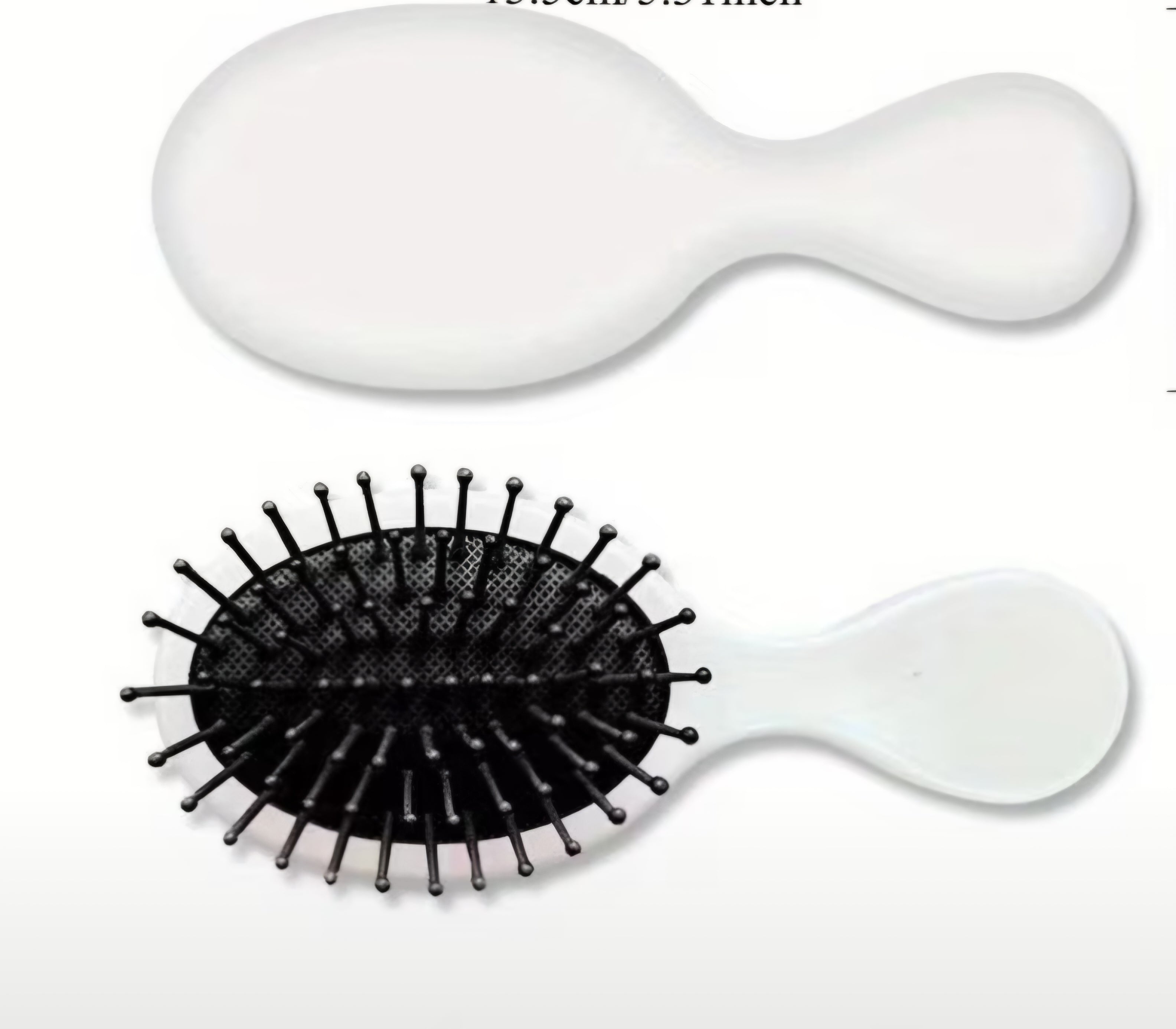 Petite brosse a cheveux